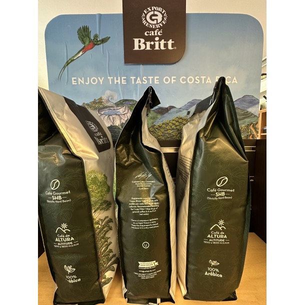 Café Britt® - Kostarikas kafijas komplekts (908 g) (3 kafiju iepakojums) (kafija no: Tarrazú, Naranjo un Espresso) - veselas pupiņas, Arabica kafija, košers, bezglutēna, gardēžu un vidēji gaiša un tumša grauzdējuma
